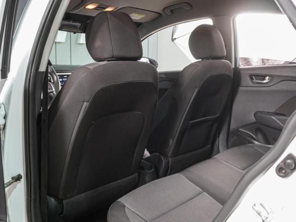 Hyundai Solaris II с пробегом 2019 года, цена 1 049 000 рублей, 198998 км, седан, Автокод Объявления