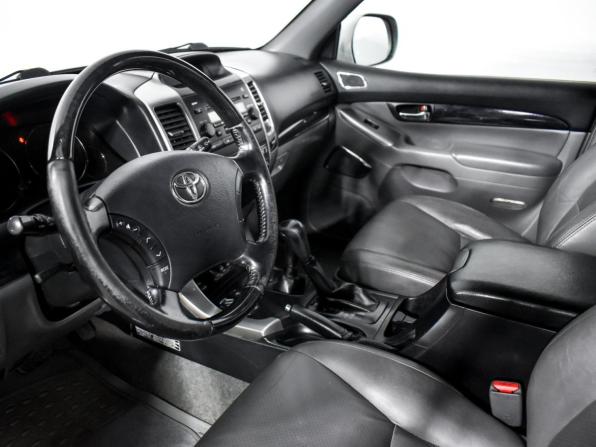 Toyota Land Cruiser Prado 120 Series Рестайлинг с пробегом 2008 года, цена 1 852 000 рублей, 238026 км, внедорожник, Автокод Объявления