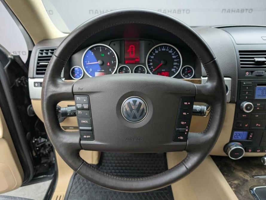 Volkswagen Touareg I Рестайлинг Москва  - изображение 9