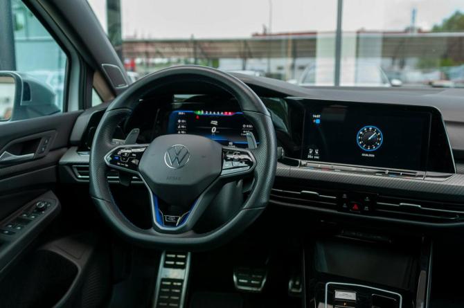 Volkswagen Golf R VIII с пробегом 2023 года, цена 4 990 000 рублей, 16286 км, хэтчбек, Автокод Объявления