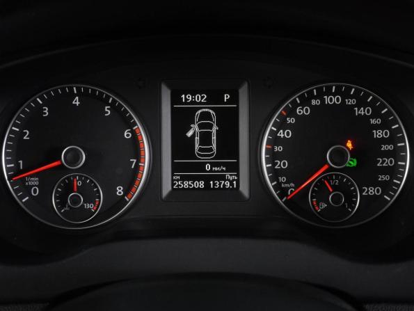 Volkswagen Jetta VI Рестайлинг с пробегом 2014 года, цена 1 219 000 рублей, 258508 км, седан, Автокод Объявления