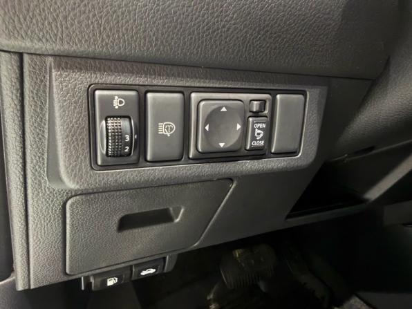 Nissan Tiida I Рестайлинг с пробегом 2010 года, цена 530 000 рублей, 224438 км, хэтчбек, Автокод Объявления