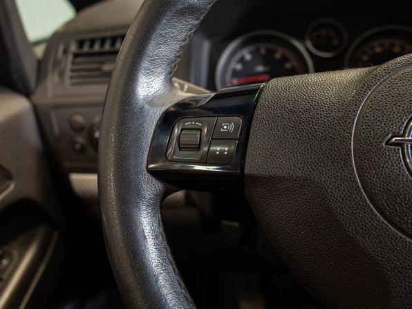 Opel Zafira B Рестайлинг с пробегом 2011 года, цена 740 000 рублей, 226704 км, компактвэн, Автокод Объявления