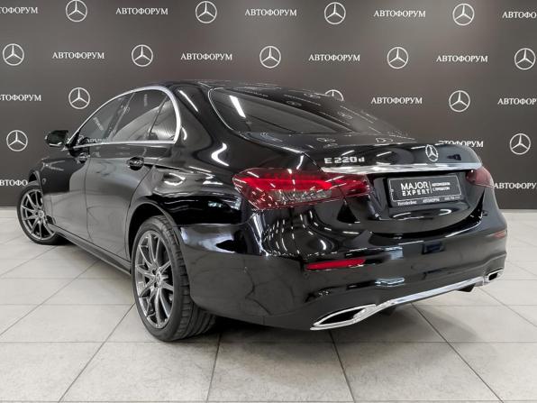 Mercedes-Benz E-Класс V (W213 S213 C238) Рестайлинг с пробегом 2022 года, цена 4 750 000 рублей, 87947 км, седан, Автокод Объявления