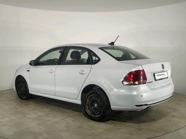 Volkswagen Polo V Рестайлинг с пробегом 2018 года, цена 960 000 рублей, 105000 км, седан, Автокод Объявления