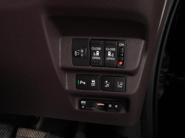 Honda Freed II Рестайлинг с пробегом 2020 года, цена 2 045 000 рублей, 110275 км, компактвэн, Автокод Объявления