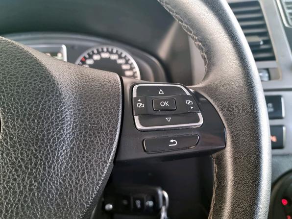 Volkswagen Caravelle T5 Рестайлинг с пробегом 2012 года, цена 1 990 000 рублей, 305587 км, минивэн, Автокод Объявления