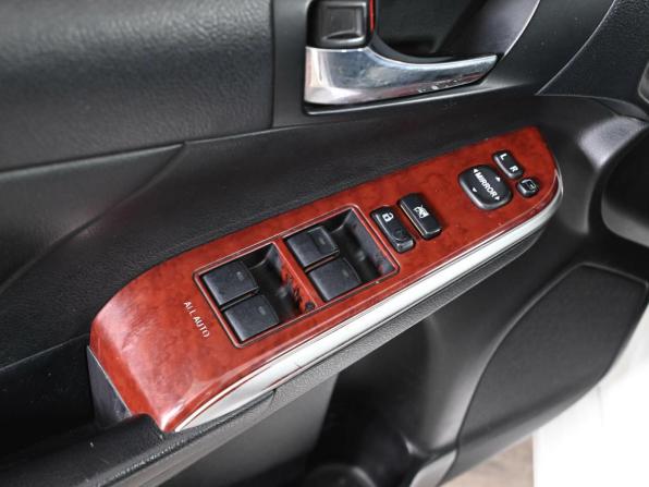 Toyota Camry VII (XV50) с пробегом 2013 года, цена 1 570 000 рублей, 306832 км, седан, Автокод Объявления
