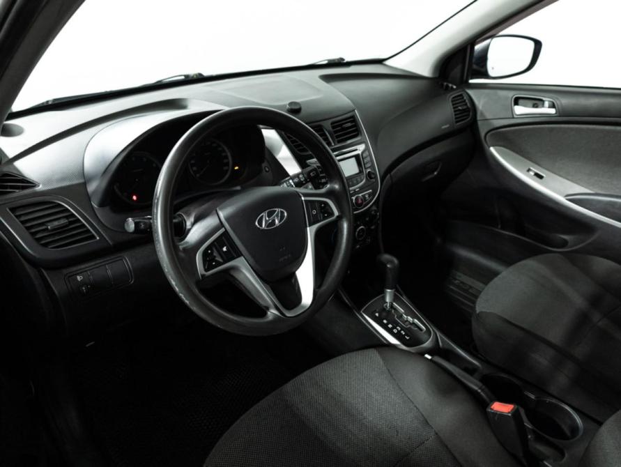 Hyundai Solaris I Санкт-Петербург  - изображение 12