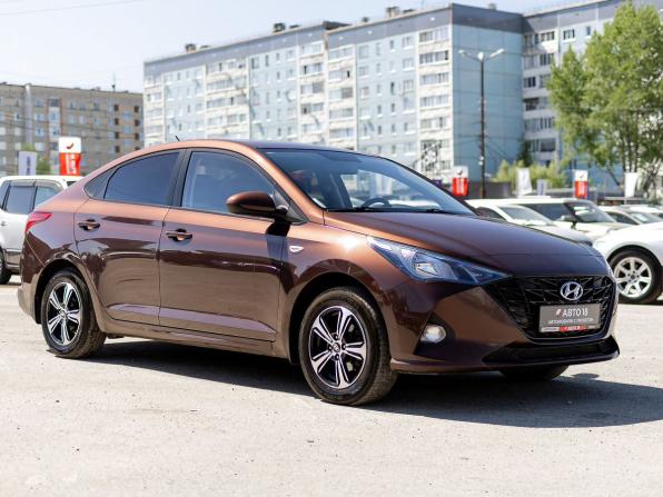 Hyundai Solaris II Рестайлинг с пробегом 2022 года, цена 1 549 000 рублей, 124495 км, седан, Автокод Объявления