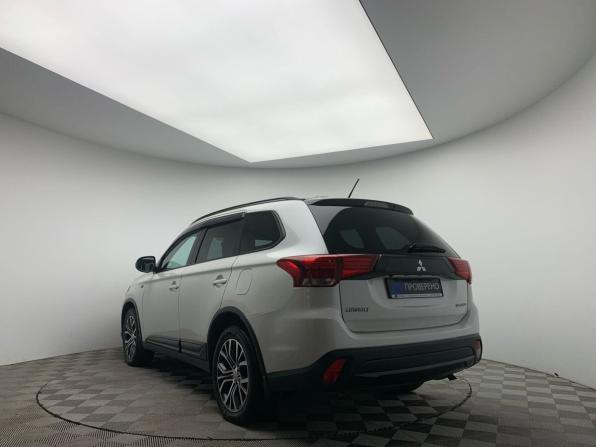 Mitsubishi Outlander III Рестайлинг 2 с пробегом 2016 года, цена 1 649 000 рублей, 117085 км, внедорожник, Автокод Объявления