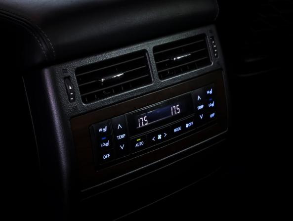 Toyota Land Cruiser 200 Series Рестайлинг 2 с пробегом 2016 года, цена 6 890 000 рублей, 78214 км, внедорожник, Автокод Объявления