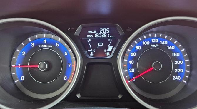 Hyundai Elantra V (MD) с пробегом 2013 года, цена 1 047 000 рублей, 180380 км, седан, Автокод Объявления