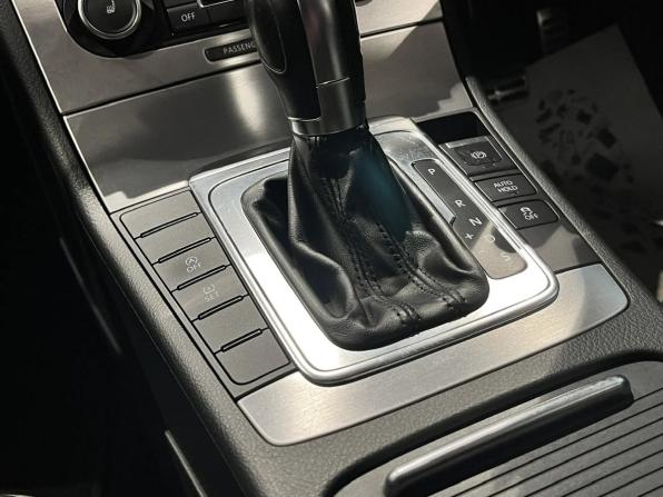 Volkswagen Passat B7 с пробегом 2011 года, цена 1 095 000 рублей, 123071 км, универсал, Автокод Объявления