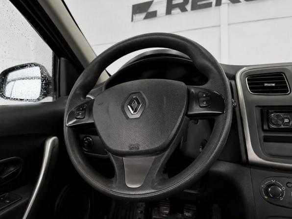 Renault Sandero II с пробегом 2016 года, цена 685 000 рублей, 157053 км, хэтчбек, Автокод Объявления
