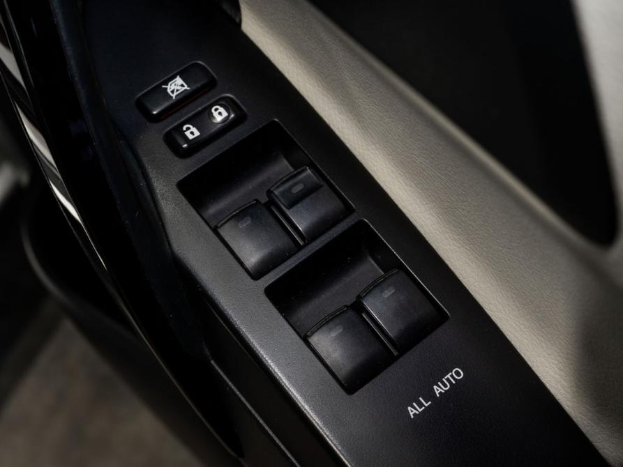 Toyota Auris II Рестайлинг Чита  - изображение 13