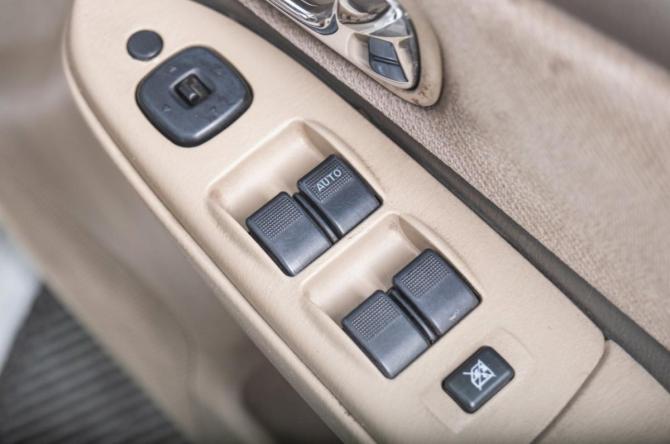 Mazda Familia VIII (BJ) с пробегом 2003 года, цена 199 000 рублей, 450000 км, седан, Автокод Объявления