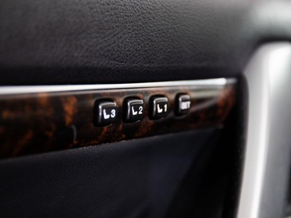 Toyota Land Cruiser 200 Series Рестайлинг 1 с пробегом 2014 года, цена 3 565 000 рублей, 407976 км, внедорожник, Автокод Объявления