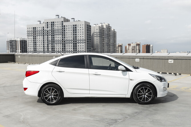 Hyundai Solaris I Рестайлинг с пробегом 2016 года, цена 1 099 000 рублей, 112000 км, седан, Автокод Объявления
