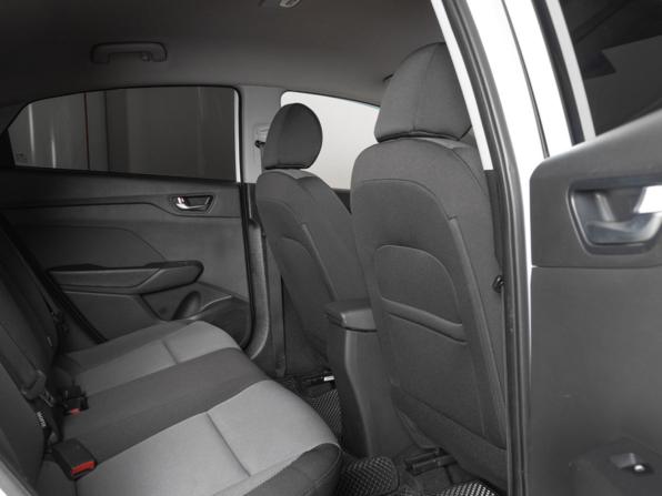 Hyundai Solaris II с пробегом 2018 года, цена 1 315 500 рублей, 151542 км, седан, Автокод Объявления