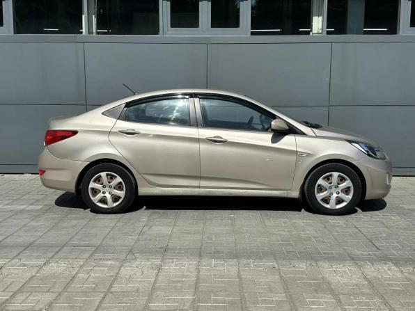 Hyundai Solaris I с пробегом 2011 года, цена 630 000 рублей, 211975 км, седан, Автокод Объявления