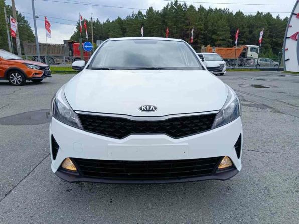 Kia Rio IV Рестайлинг с пробегом 2020 года, цена 1 666 995 рублей, 88201 км, седан, Автокод Объявления