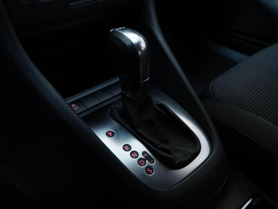 Volkswagen Golf VI Москва  - изображение 16