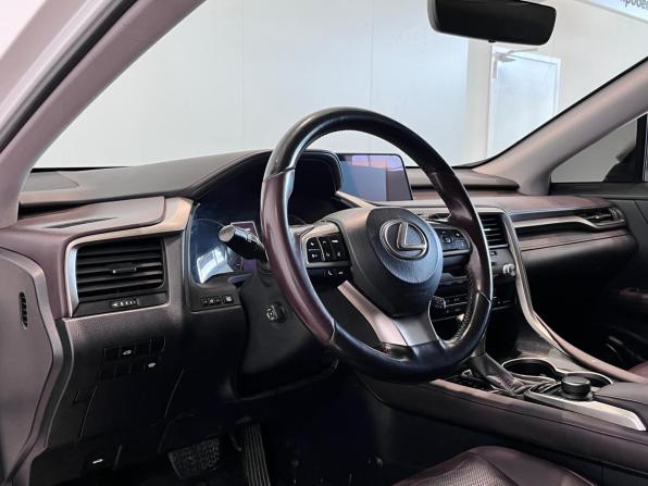 Lexus RX IV с пробегом 2017 года, цена 3 570 000 рублей, 153306 км, внедорожник, Автокод Объявления