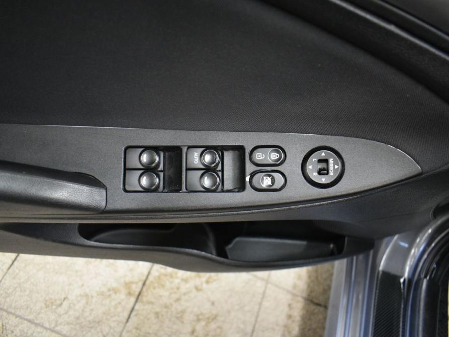 Hyundai Solaris I Рестайлинг Мурманск  - изображение 7