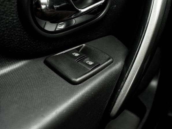 Renault Logan II Рестайлинг с пробегом 2018 года, цена 930 000 рублей, 139083 км, седан, Автокод Объявления