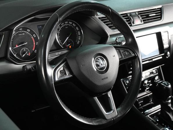 Skoda Superb III с пробегом 2019 года, цена 2 059 000 рублей, 88137 км, лифтбек, Автокод Объявления