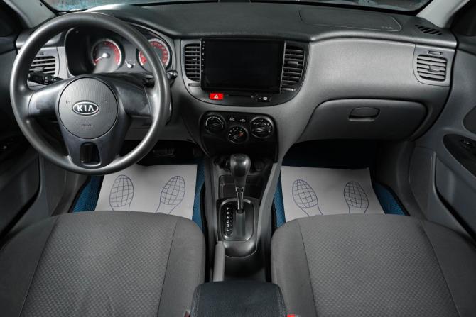 Kia Rio II Рестайлинг с пробегом 2010 года, цена 679 000 рублей, 180000 км, седан, Автокод Объявления