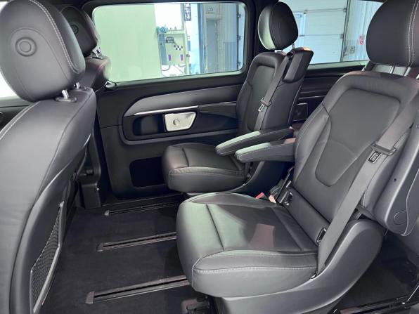 Mercedes-Benz V-Класс III (W447) Рестайлинг 2 с пробегом 2024 года, цена 10 899 000 рублей, 9692 км, минивэн, Автокод Объявления