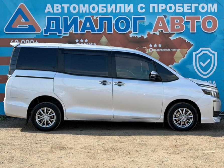 Toyota Voxy III (R80) Набережные Челны  - изображение 2
