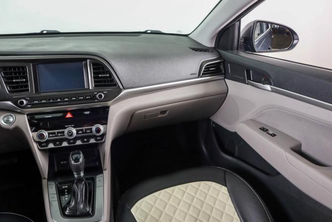 Hyundai Elantra VI (AD) Рестайлинг с пробегом 2020 года, цена 1 889 000 рублей, 32000 км, седан, Автокод Объявления