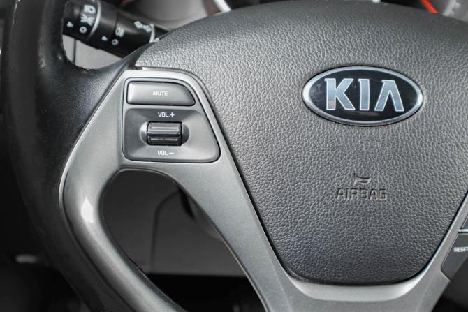 Kia Rio III Рестайлинг с пробегом 2015 года, цена 1 279 000 рублей, 81000 км, седан, Автокод Объявления