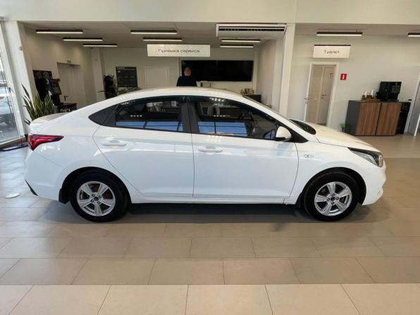 Hyundai Solaris II с пробегом 2019 года, цена 962 700 рублей, 174720 км, седан, Автокод Объявления