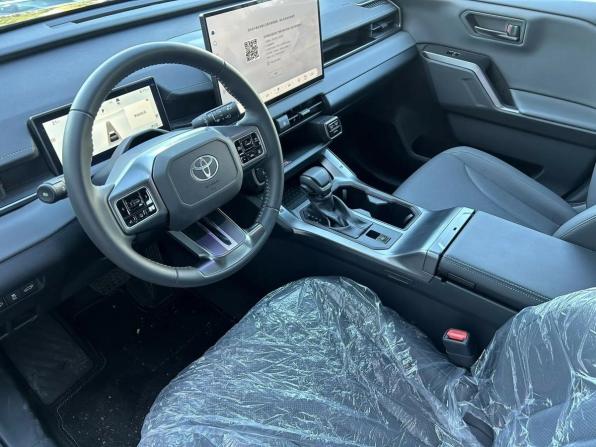 Toyota RAV4 V (XA50) с пробегом 2026 года, цена 4 140 000 рублей, 51 км, внедорожник, Автокод Объявления