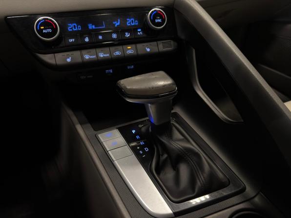 Hyundai Elantra VII (CN7) с пробегом 2022 года, цена 1 399 000 рублей, 205000 км, седан, Автокод Объявления