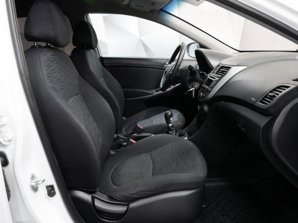 Hyundai Solaris I Рестайлинг с пробегом 2016 года, цена 696 000 рублей, 198898 км, седан, Автокод Объявления