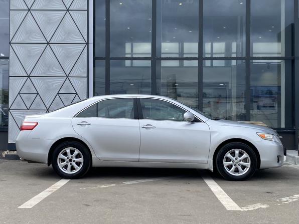 Toyota Camry VI (XV40) Рестайлинг с пробегом 2010 года, цена 1 349 000 рублей, 270333 км, седан, Автокод Объявления