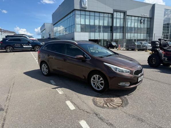 Kia Ceed II с пробегом 2014 года, цена 990 000 рублей, 250945 км, универсал, Автокод Объявления