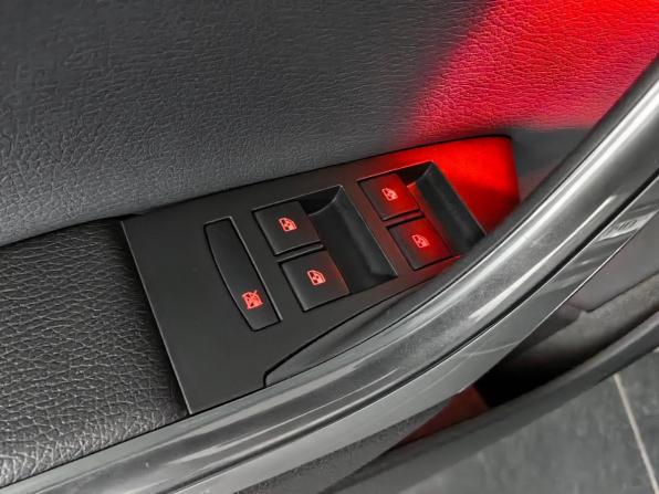 Opel Astra J Рестайлинг с пробегом 2013 года, цена 707 000 рублей, 135509 км, хэтчбек, Автокод Объявления