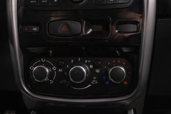 Renault Duster I с пробегом 2014 года, цена 849 000 рублей, 215000 км, внедорожник, Автокод Объявления