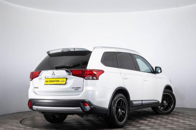 Mitsubishi Outlander III с пробегом 2015 года, цена 1 899 000 рублей, 172815 км, внедорожник, Автокод Объявления