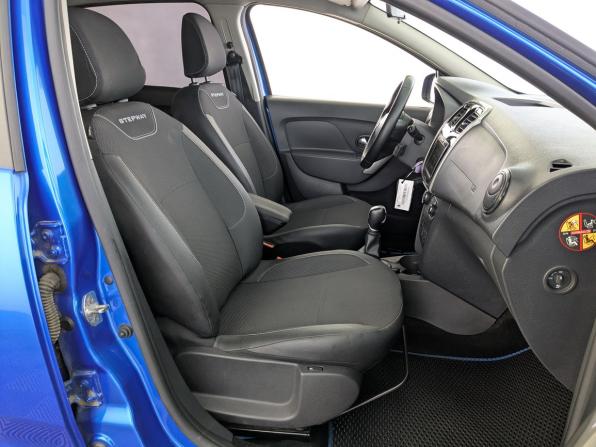 Renault Sandero II Рестайлинг с пробегом 2022 года, цена 1 385 000 рублей, 71983 км, хэтчбек, Автокод Объявления