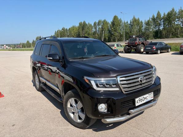 Toyota Land Cruiser 200 Series Рестайлинг 1 с пробегом 2012 года, цена 3 297 000 рублей, 215000 км, внедорожник, Автокод Объявления