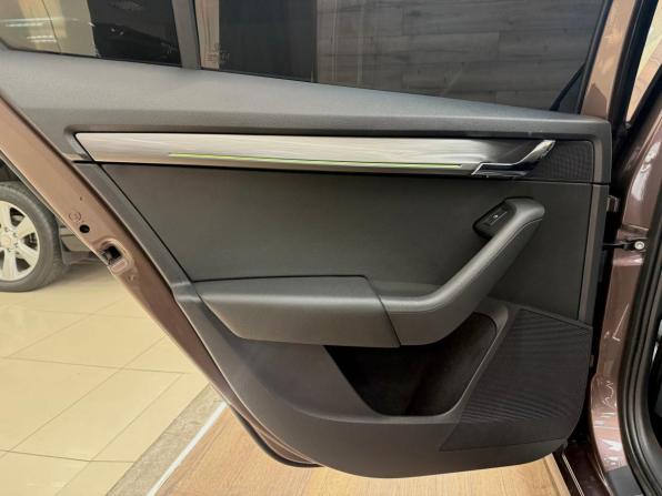 Skoda Octavia III (A7) Рестайлинг с пробегом 2019 года, цена 1 890 000 рублей, 183000 км, лифтбек, Автокод Объявления