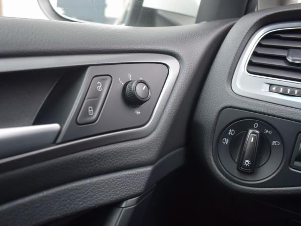 Volkswagen Golf VII с пробегом 2014 года, цена 939 000 рублей, 145162 км, хэтчбек, Автокод Объявления