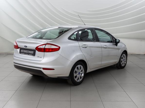 Ford Fiesta Mk6 Рестайлинг с пробегом 2015 года, цена 1 034 000 рублей, 46810 км, седан, Автокод Объявления